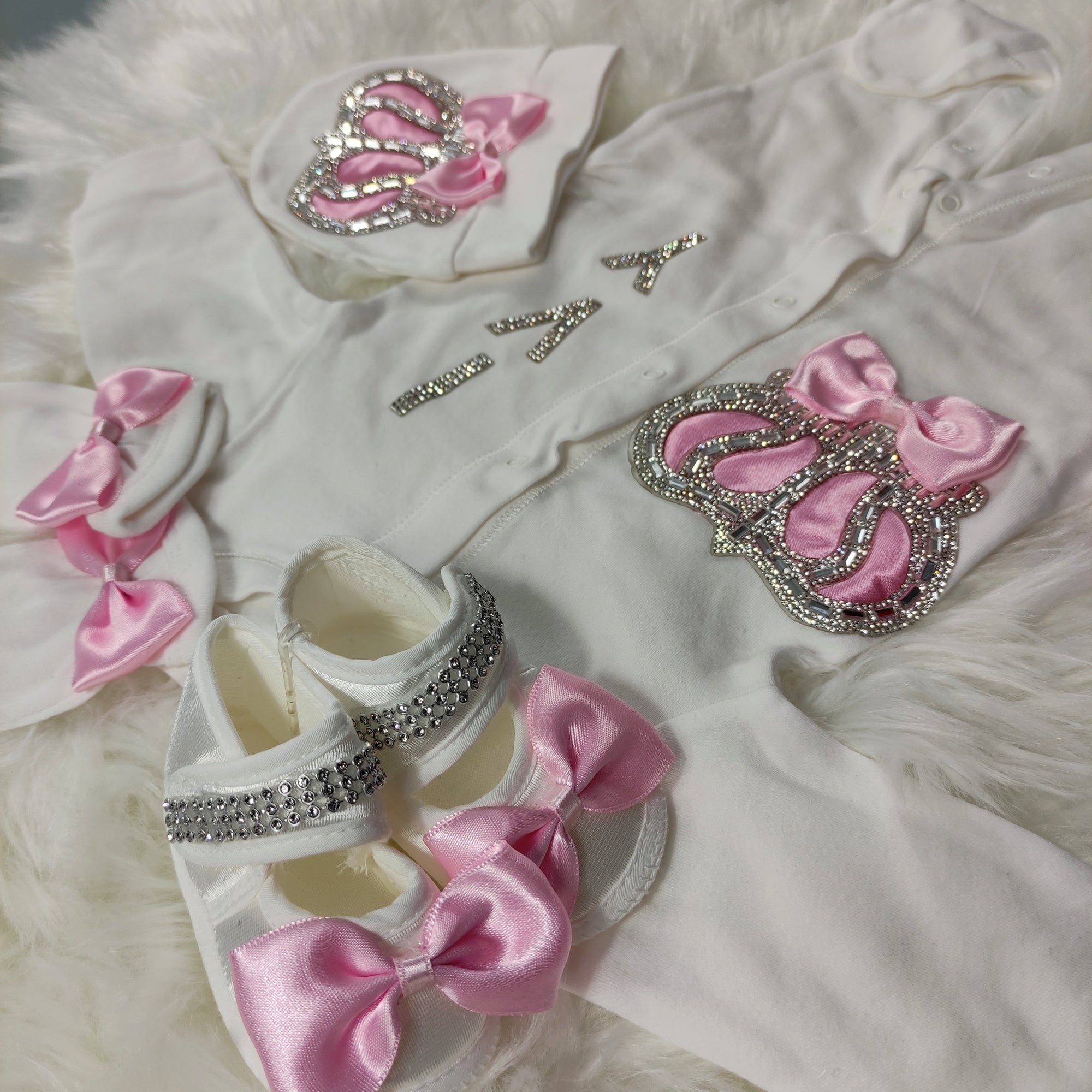 CUSTOM 4 PIECES PINK AND WHITE SET